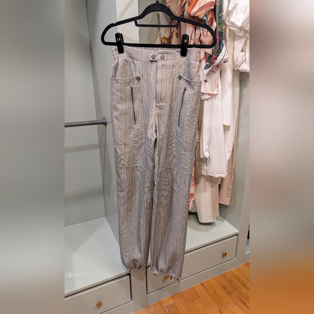 Stylish Gray Ankle Pants